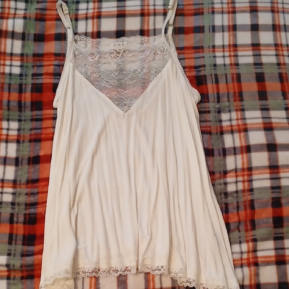 POL Tops - POL White Lace Flowy Cami Top